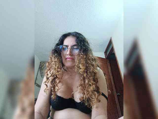 LuanaPowerful webcam