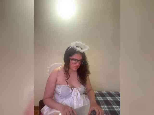 LuanaPowerful webcam
