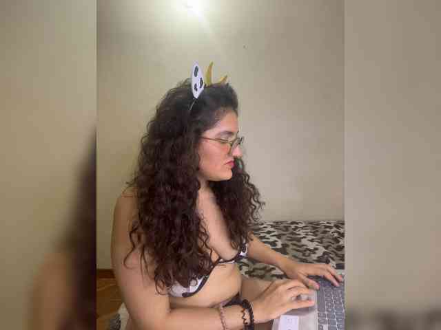 LuanaPowerful webcam