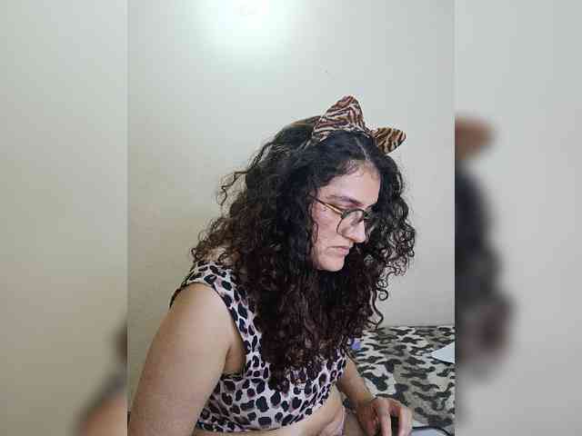 LuanaPowerful webcam