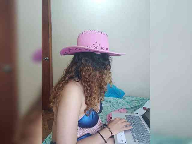 LuanaPowerful webcam