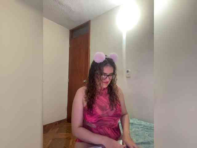 LuanaPowerful webcam