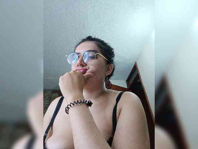 LuanaPowerful webcam