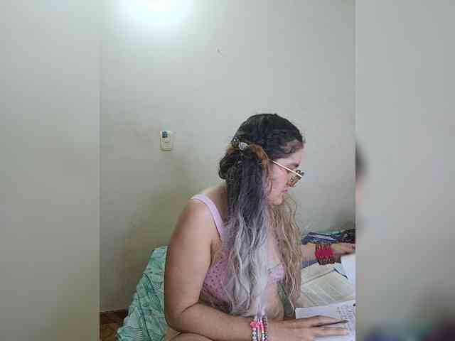 LuanaPowerful webcam