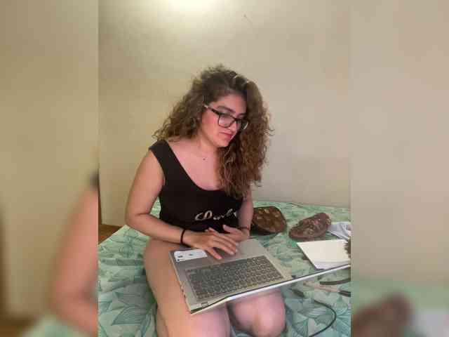 LuanaPowerful webcam