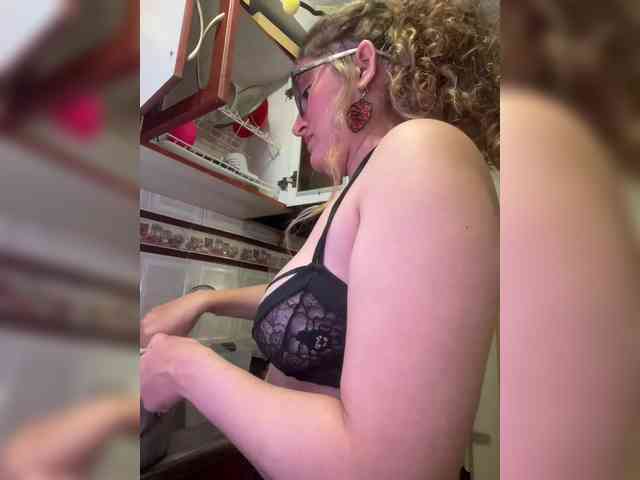 LuanaPowerful webcam
