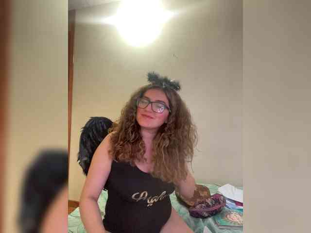 LuanaPowerful webcam