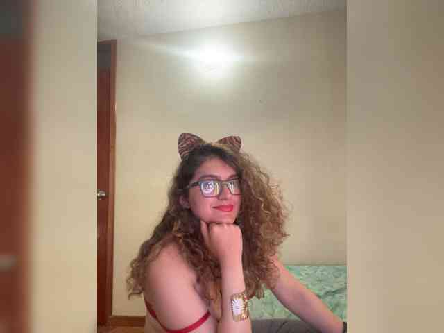 LuanaPowerful webcam