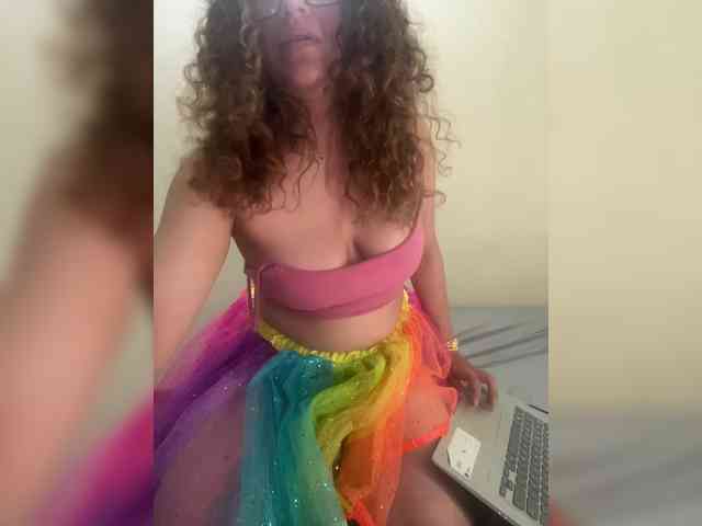 LuanaPowerful's webcam live show