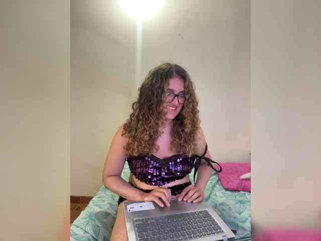 LuanaPowerful webcam