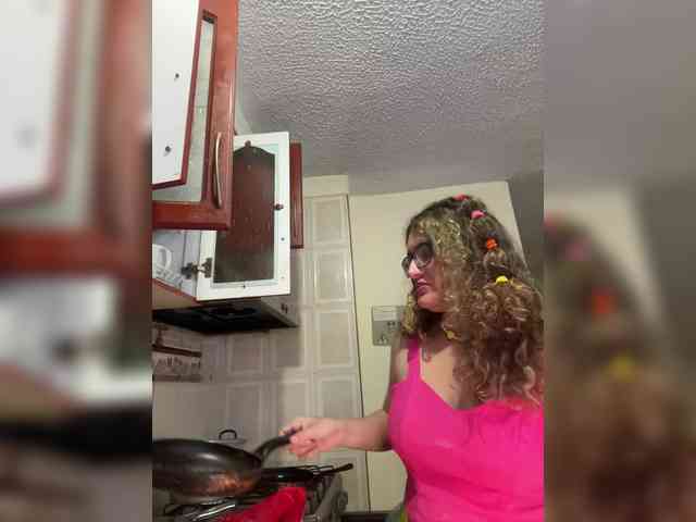 LuanaPowerful webcam