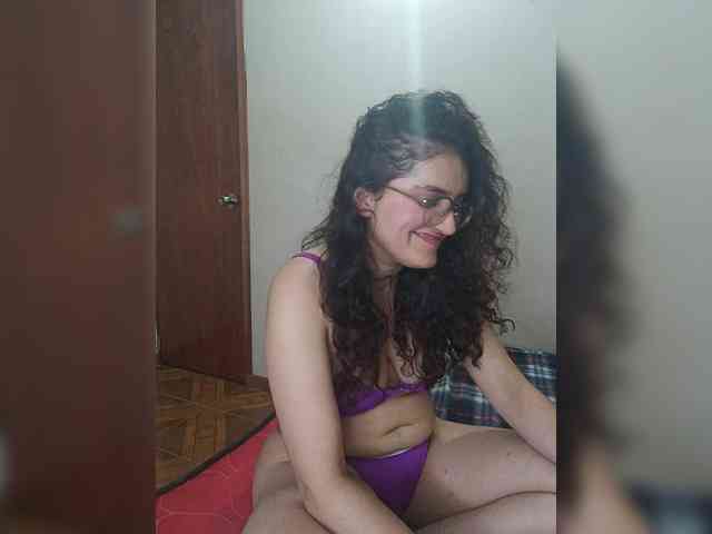 LuanaPowerful webcam