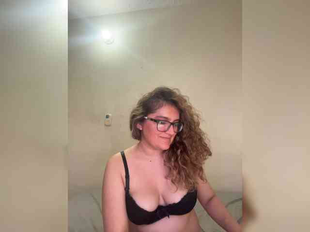 LuanaPowerful webcam