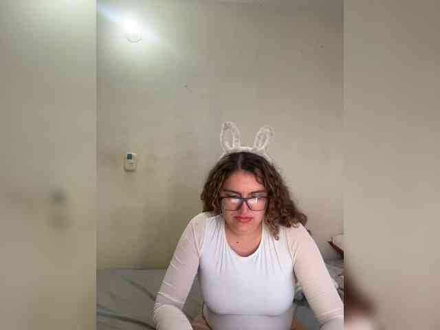 LuanaPowerful LuanaPowerful