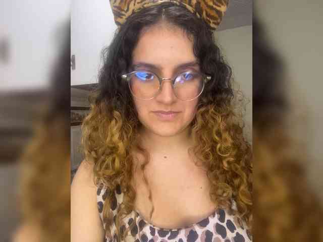 LuanaPowerful webcam