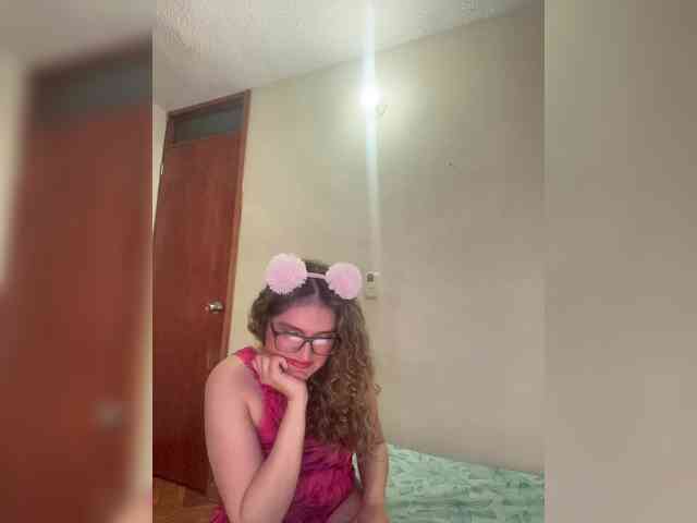 LuanaPowerful webcam