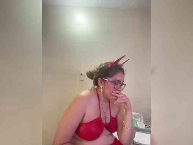 LuanaPowerful LuanaPowerful
