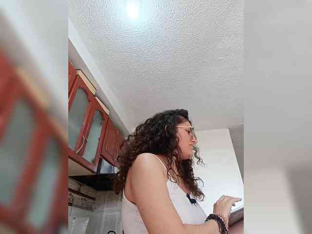 LuanaPowerful webcam