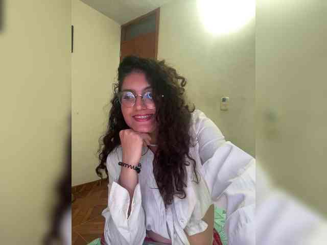 LuanaPowerful webcam