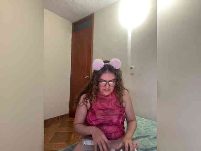 LuanaPowerful webcam