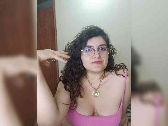 LuanaPowerful webcam