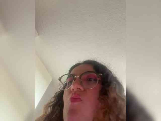 LuanaPowerful webcam