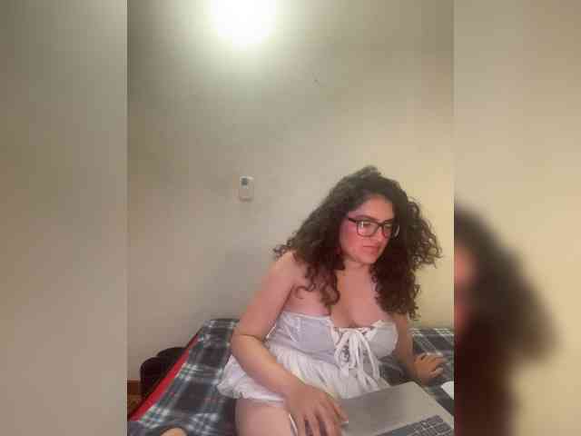 LuanaPowerful webcam
