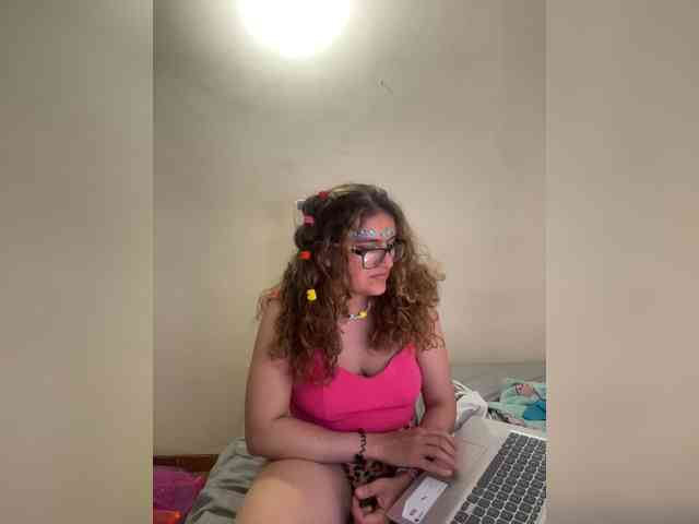 LuanaPowerful webcam