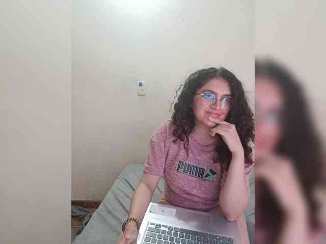 LuanaPowerful webcam