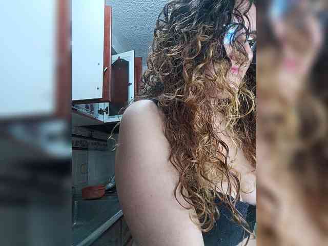 LuanaPowerful webcam