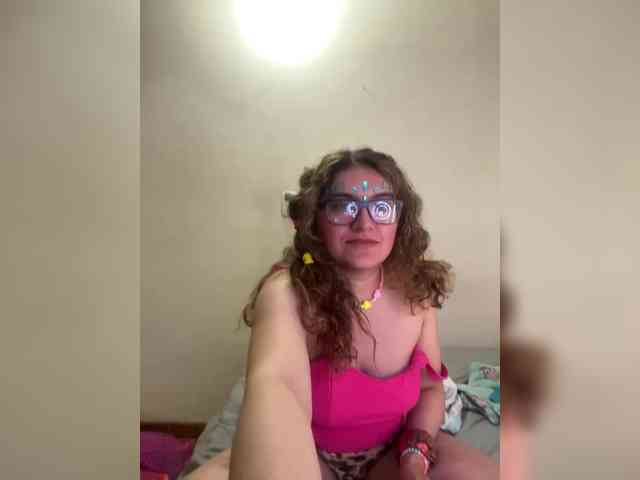 LuanaPowerful LuanaPowerful