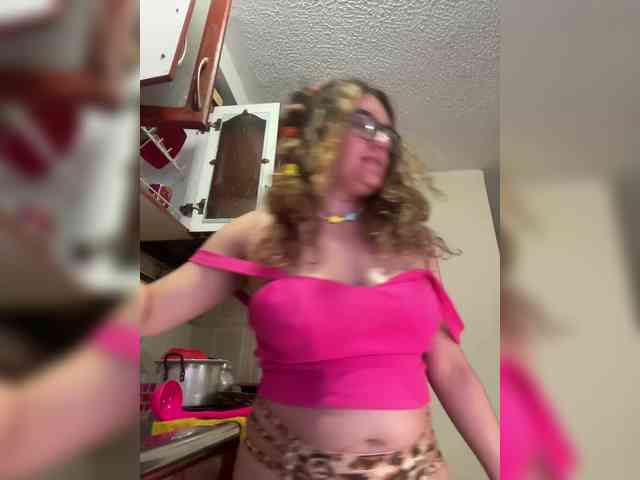 LuanaPowerful webcam