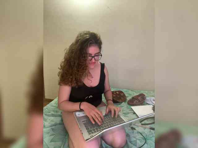 LuanaPowerful webcam
