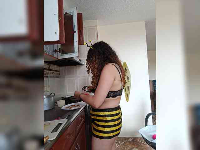 LuanaPowerful webcam