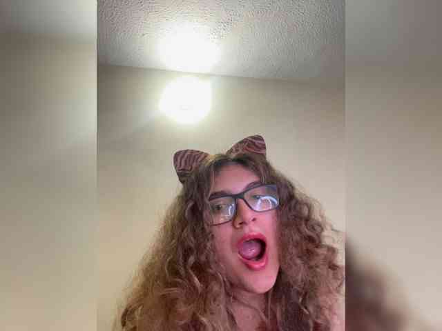 LuanaPowerful LuanaPowerful