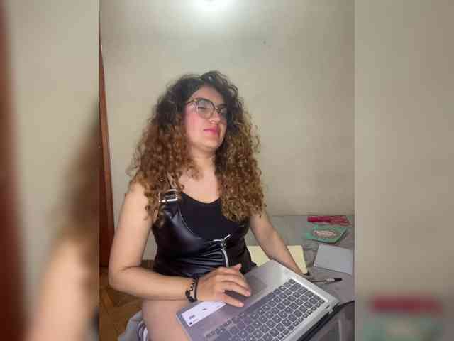 LuanaPowerful webcam