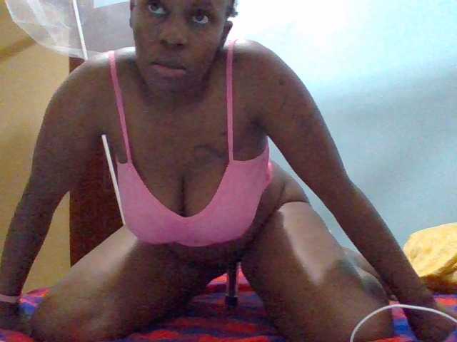 cutelizah's BongaCams show and profile