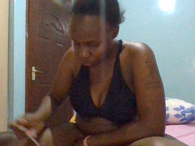 cutelizah live cam on BongaCams