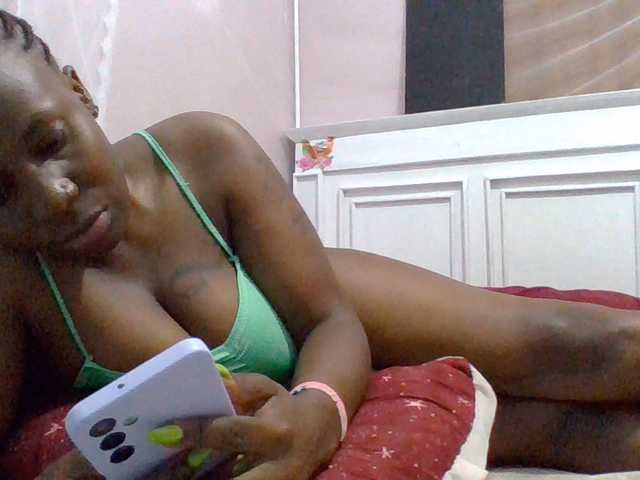 cutelizah live cam on BongaCams