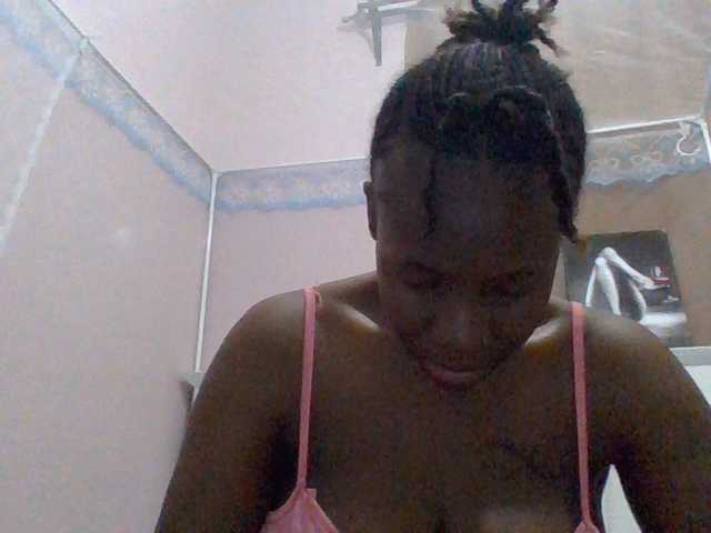 cutelizah live cam on BongaCams