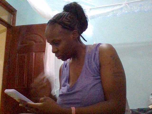 cutelizah live cam on BongaCams
