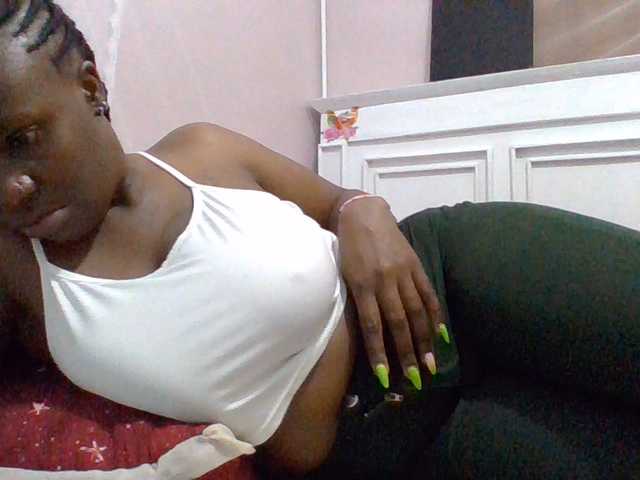 cutelizah live cam on BongaCams