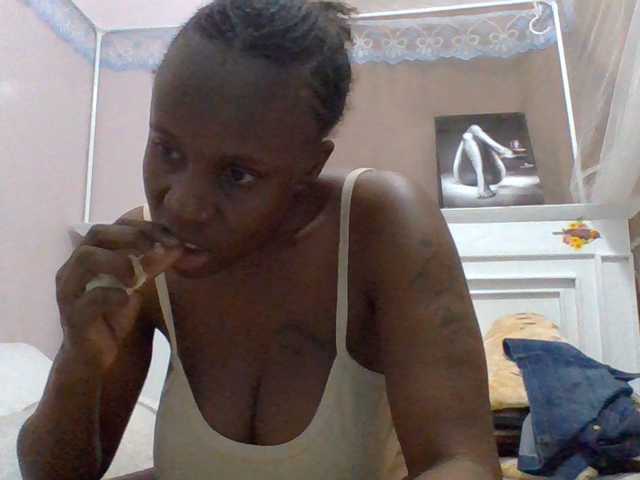 cutelizah live cam on BongaCams