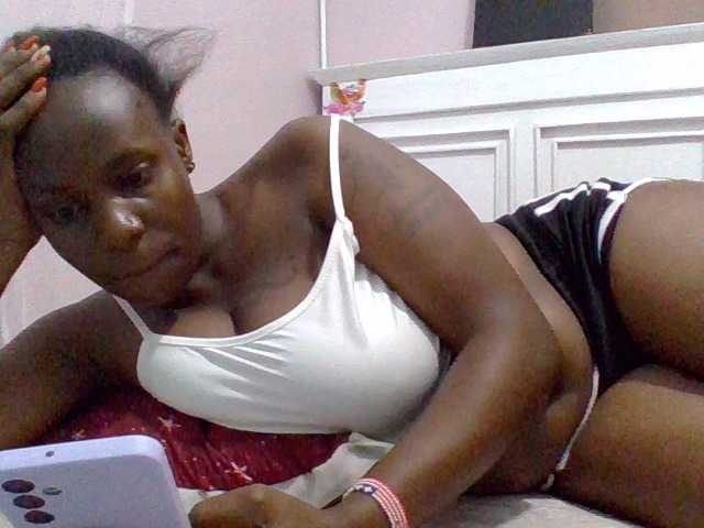 cutelizah live cam on BongaCams