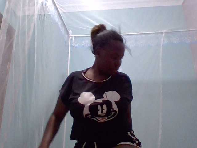 cutelizah live cam on BongaCams