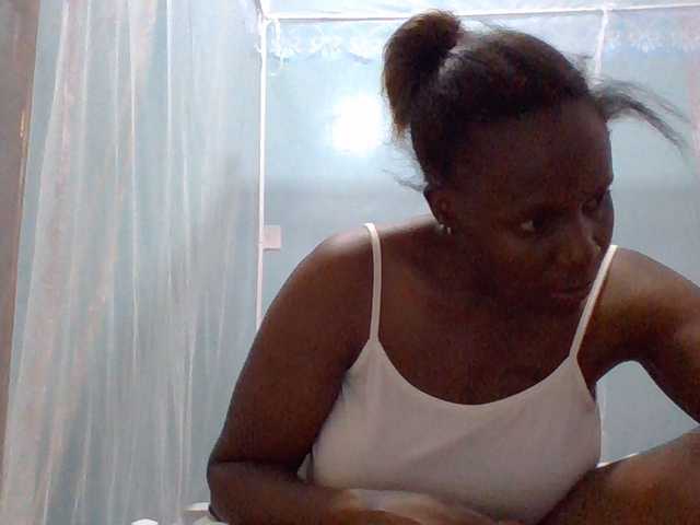 cutelizah live cam on BongaCams