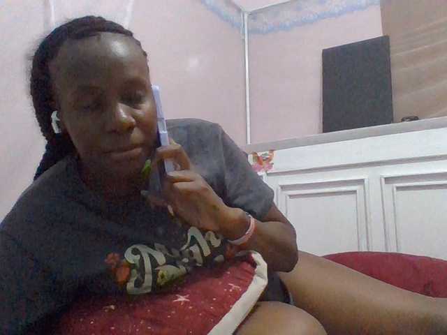 cutelizah live cam on BongaCams