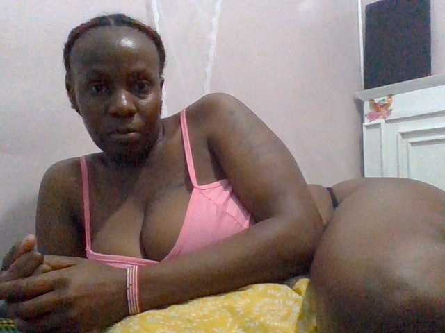 cutelizah live cam on BongaCams
