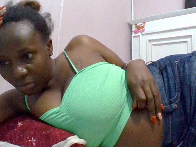 cutelizah live cam on BongaCams