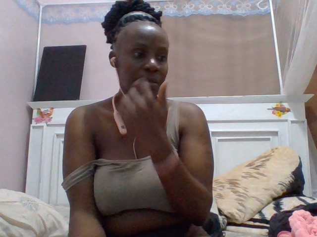cutelizah live cam on BongaCams